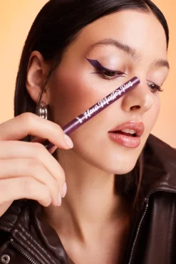 Flow Master Pen Eyeliner w pisaku 02 - Sweet Plum